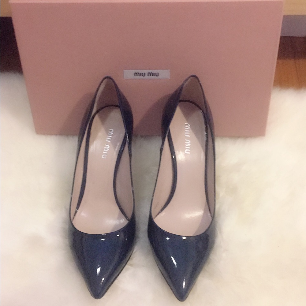 Mini Miu New Pointed Toe Navy Patent Pumps/heels